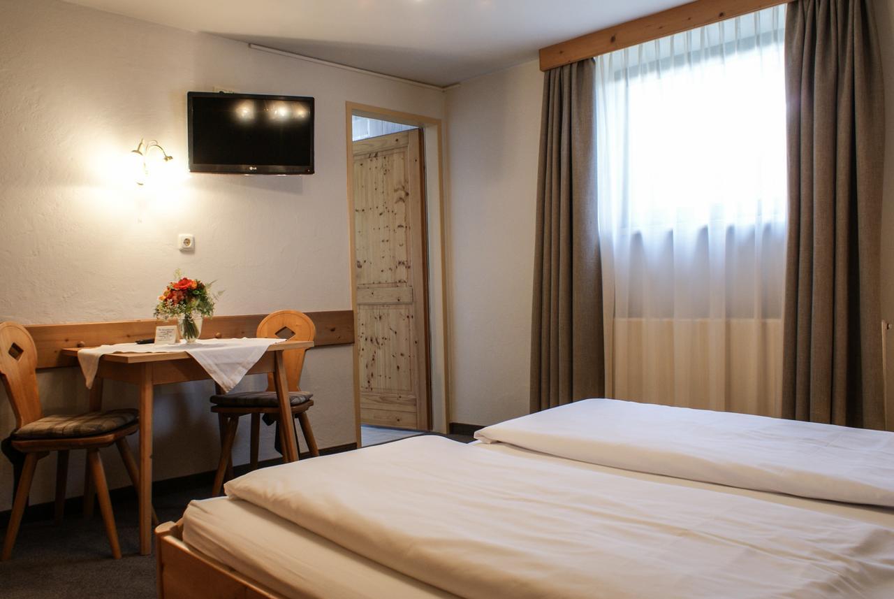 Gaestehaus Prock มีเดอร์ส ภายนอก รูปภาพ